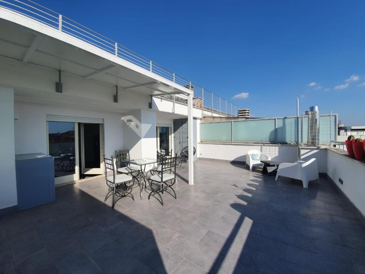 Penthouse 41 In Trastevere With Big Terrace Рим Экстерьер фото
